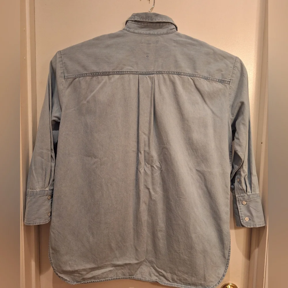 Banana Republic Men's Large Denim Untucked Fit 100% Cotton‎ Long Sleeve Shirt
